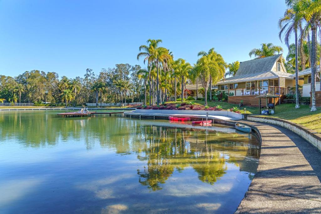 NILORA Resort lagoon and villa, Port Macquarie
